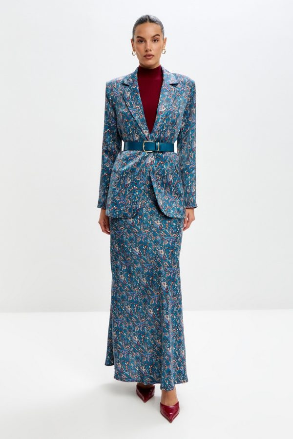 Костюм с юбкой