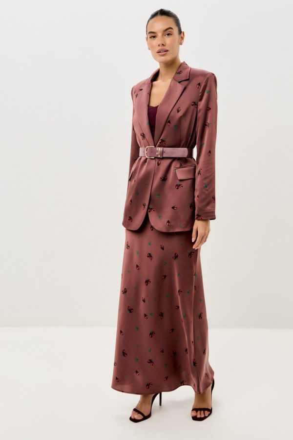 Костюм с юбкой