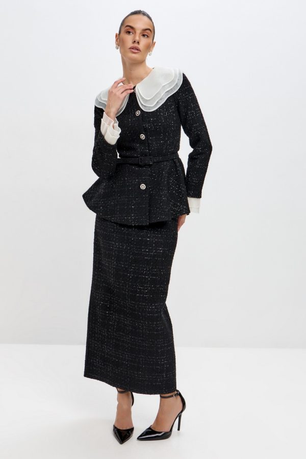 Костюм с юбкой