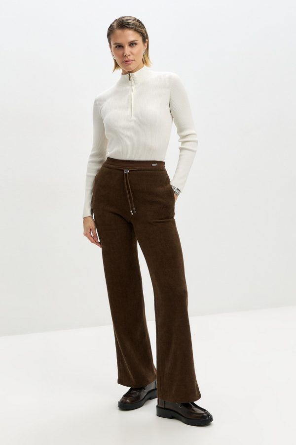 Брючный костюм