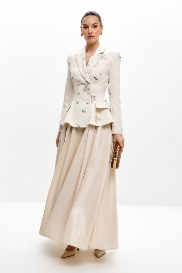 Костюм с юбкой