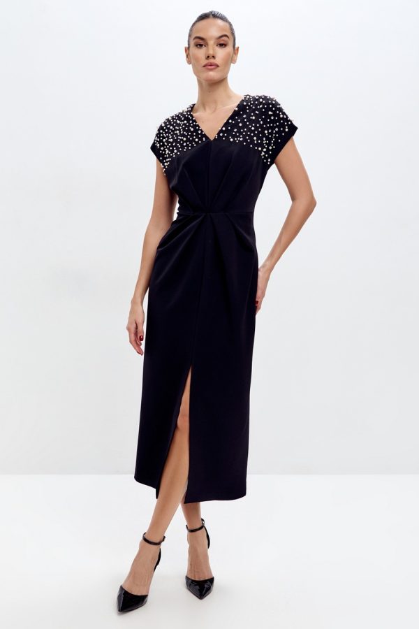 Платье средней длины