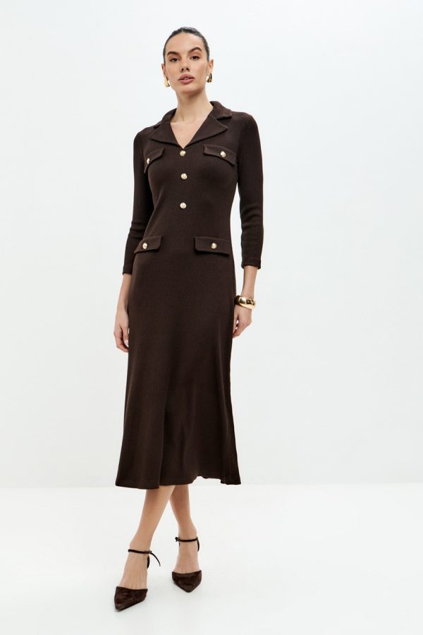 Платье средней длины