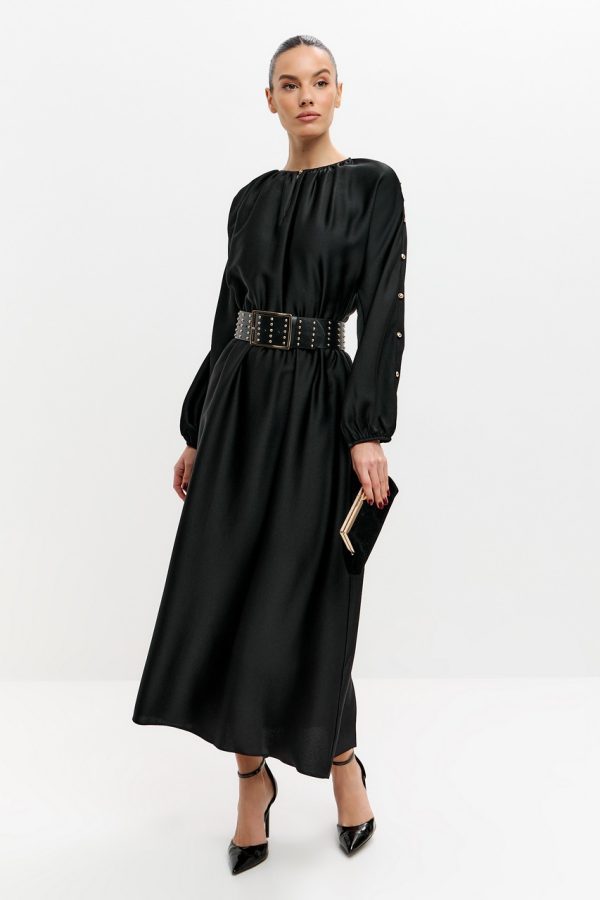 Платье средней длины