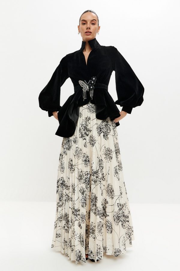 Костюм с юбкой