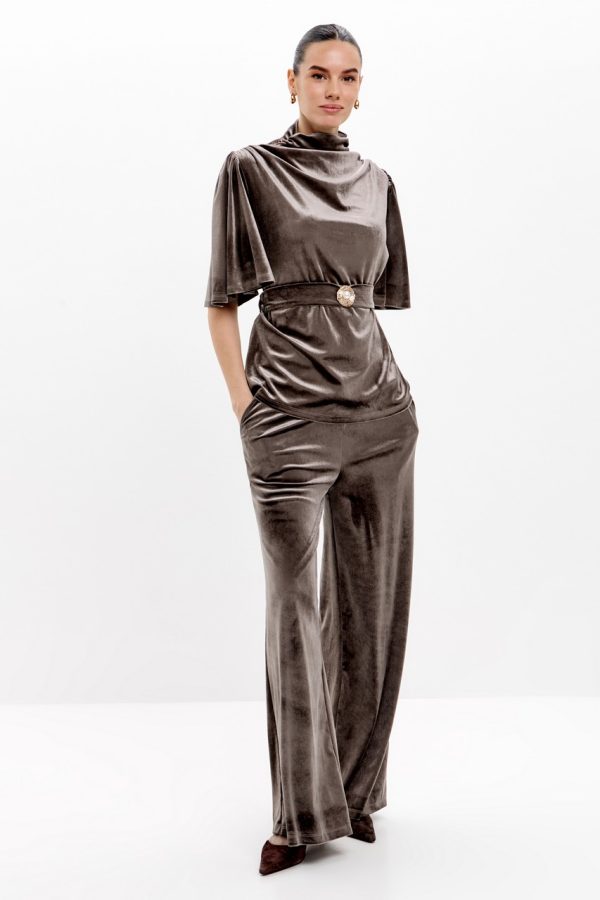 Брючный костюм
